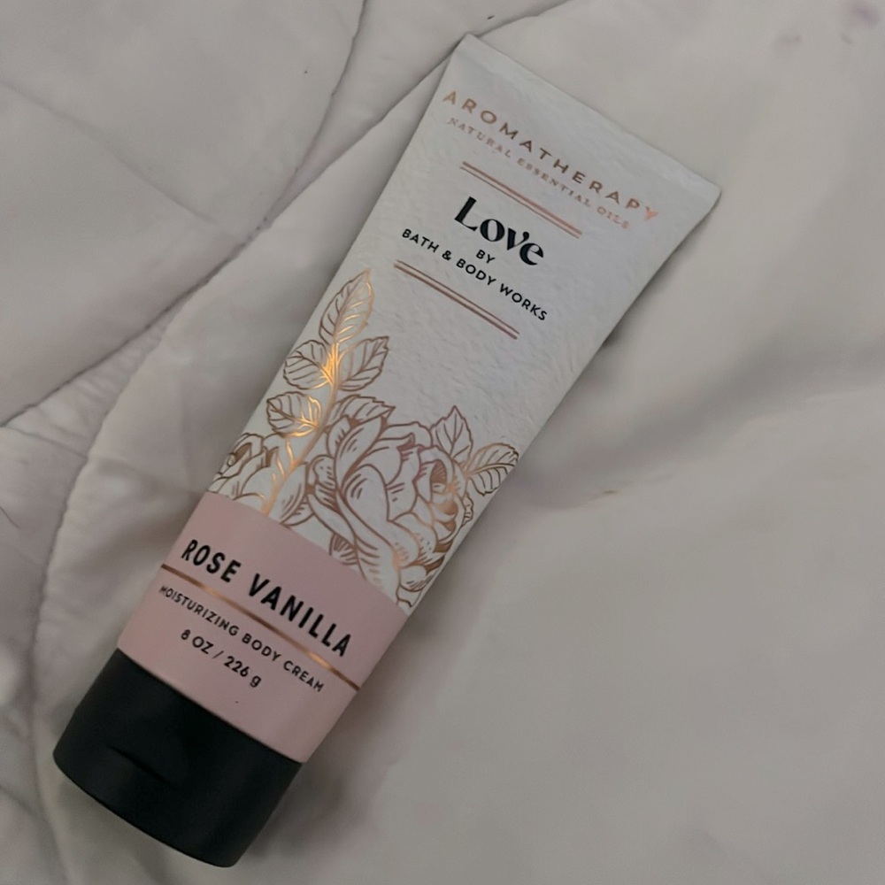 Bath & Body Works Aromatherapy - Love